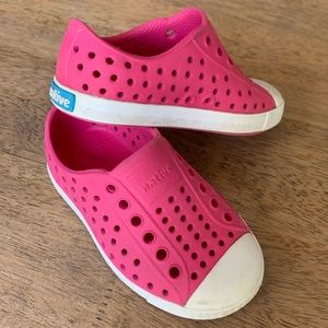 Natives Jefferson Size 6c Hollywood Pink